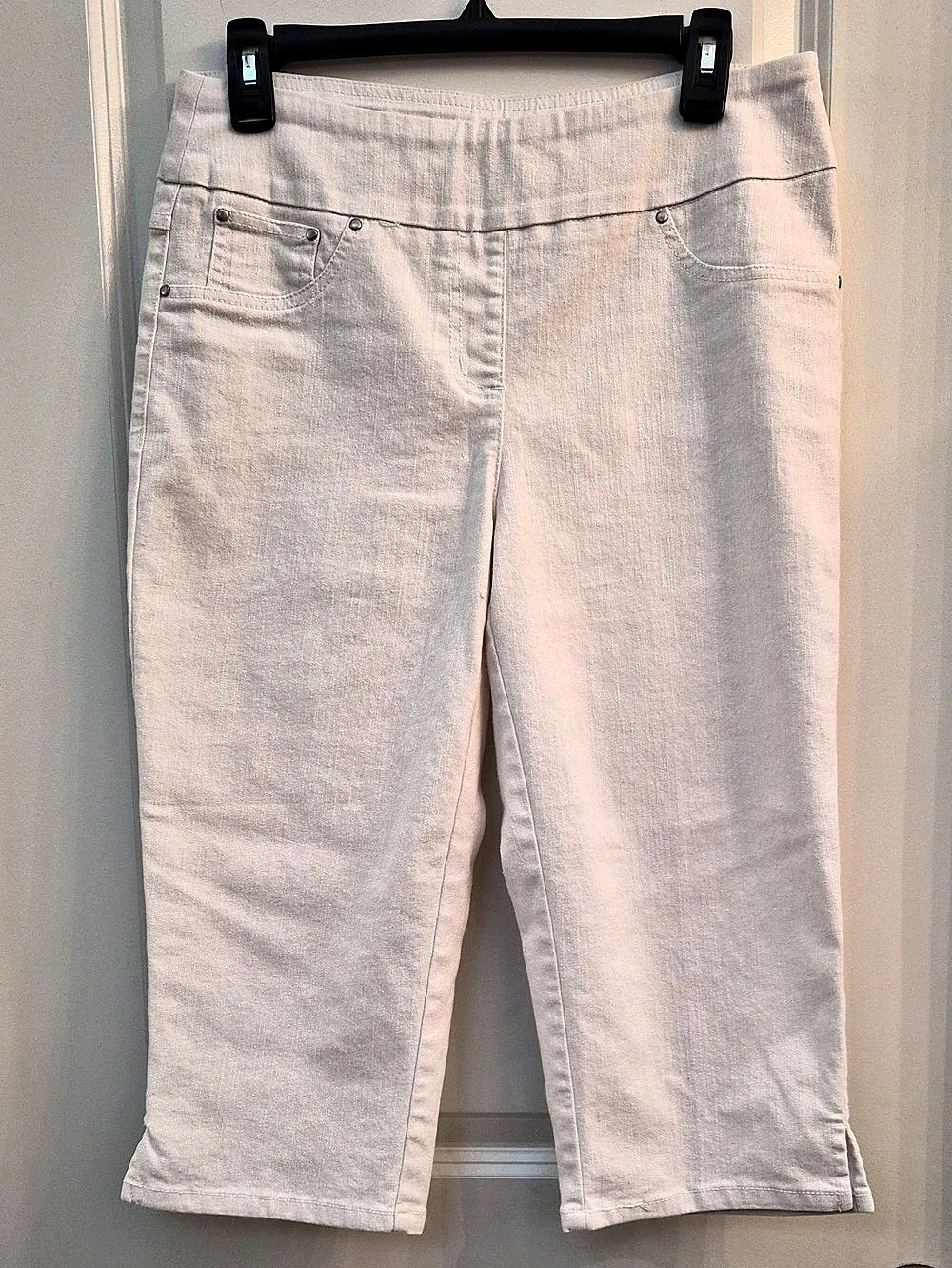 Ruby Rd. Pull-On Extra Stretch Denim Pant. Bermuda Shorts White Size 6